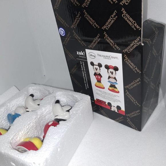 NIB Disney Treasure Craft Ceramic Micky & Minnie Salt & Pepper Shakers - Picture 5 of 10